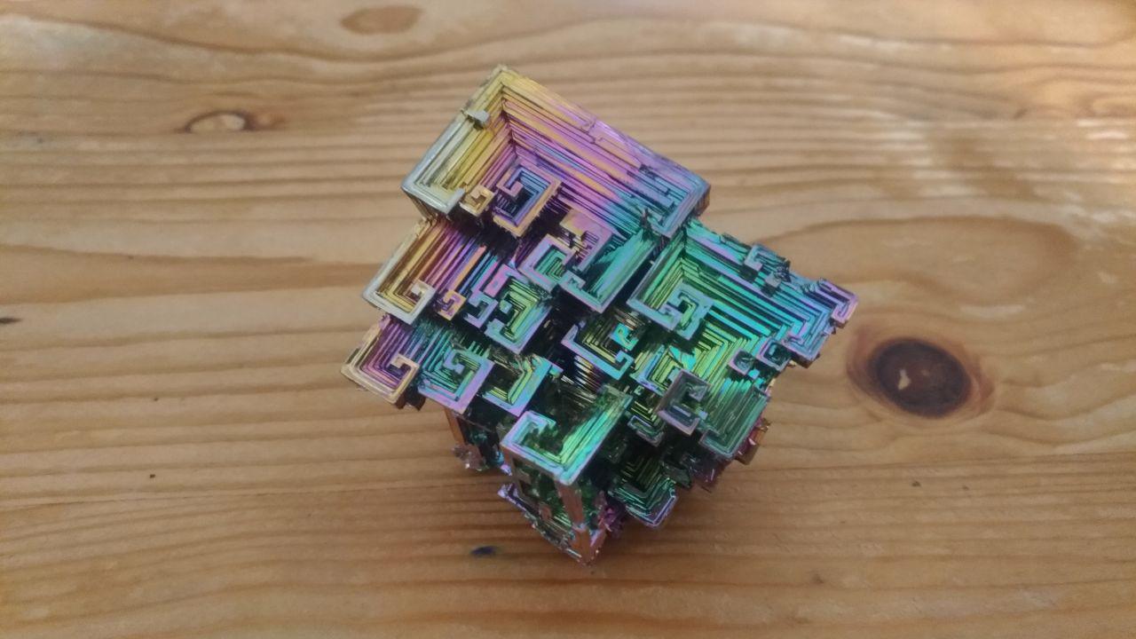 Bismuth Crystal (Huge) 高品質精選鉍晶體（巨型）